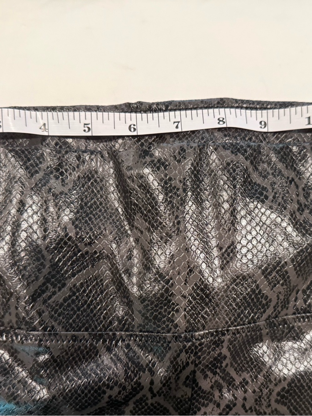 7 For All Mankind - Picture 5 of 7